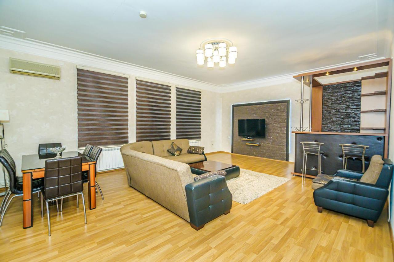 Modern Apartment Baku Bagian luar foto